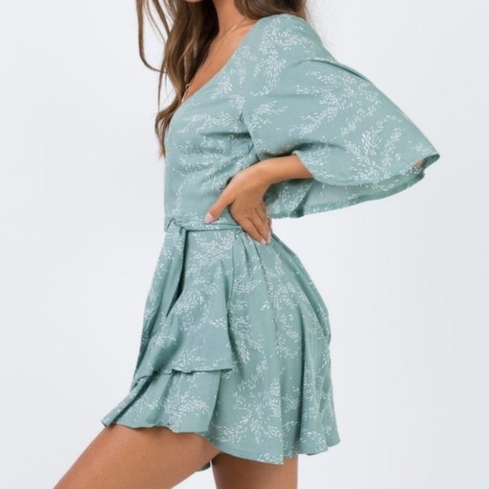 Princess Polly Green The Louie Floral Plunging Surplice Ruffle Playsuit 8US - Picture 3 of 7